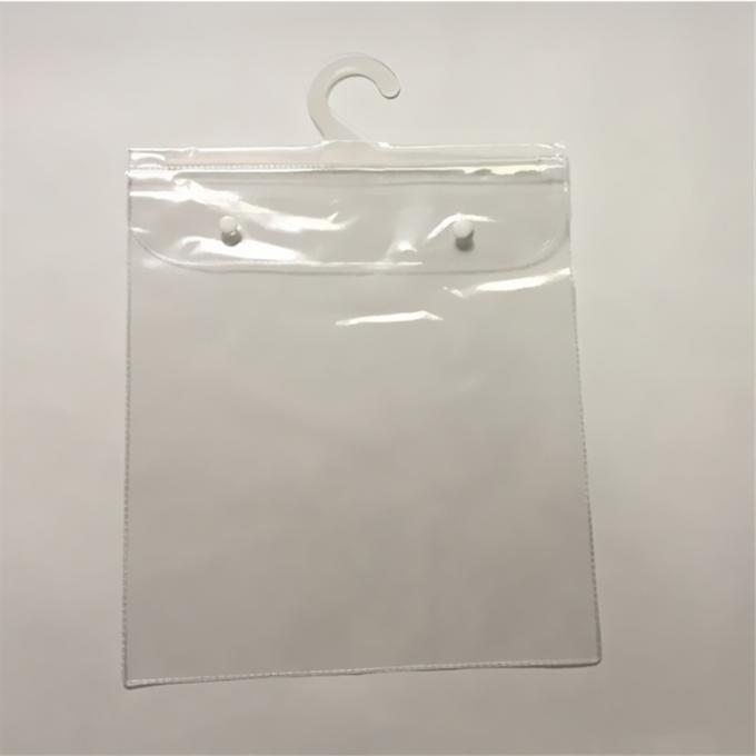 Logotipo de encargo que imprime la ropa de la ropa interior de la ropa de EVA que empaqueta el bolso plástico suave del gancho de la suspensión del pvc del botón transparente
