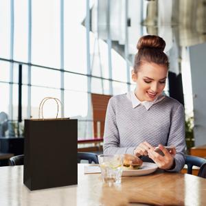 El regalo de vacaciones MULTIUSOS empaqueta bolsos agradables reciclables al por menor de la boda de papel del empaquetado el 100% Kraft de CMYK que hacen compras Eco 3