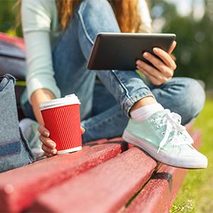 Fuentes de la celebraci&oacute;n de d&iacute;as festivos de Drinkware de la fiesta de Navidad del esquema de la hoja de oro, taza de papel disponible de Navidad, fuentes del d&iacute;a de fiesta de Navidad 6