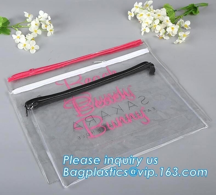 Bolso en el trazador de líneas de nylon de Bags Large Storage del organizador del viaje de la cremallera del bolso, el empaquetado, MockupWorld, la máscara y el aluminio cosmético f