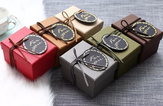 Regalos que empaquetan los juguetes de empaquetado de la joyería que empaquetan el tubo de empaquetado del papel de la caja de la almohada del dispositivo de la taquilla del anuncio publicitario de la caja del imán