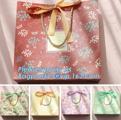 Bolsa de papel mate del regalo de la Navidad de la laminación del fabricante de China con la manija del algodón, paquete blanco de la bolsa de papel hecho a mano del nuevo diseño
