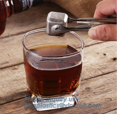 las piedras de acero inoxidables del whisky muestrean libremente los cubos de hielo reutilizables del metal, cubo de hielo de refrigeración de acero inoxidable de las rocas del whisky Whis
