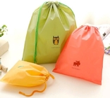 La bolsa de asas de compras de nylon de encargo reutilizable del viaje del plegamiento del poliéster 190T con la bolsa, los bolsos de ultramarinos reutilizables de 12 paquetes incluye 6