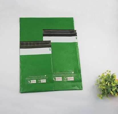 BOLSO de EMPAQUETADO del PAÑO de la ROPA, cierre ESENCIAL, auto-adhesivo CASERO ABONABLE. Bolsos de envío metálicos para el correo, paquete