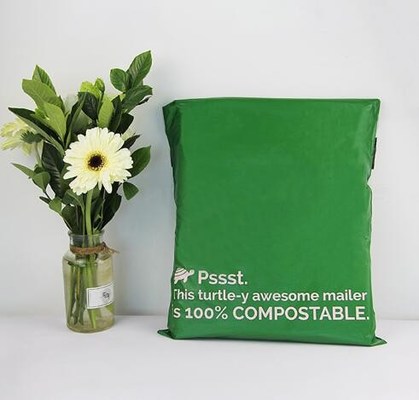 BOLSO de EMPAQUETADO del PAÑO de la ROPA, cierre ESENCIAL, auto-adhesivo CASERO ABONABLE. Bolsos de envío metálicos para el correo, paquete