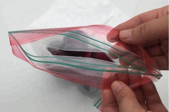 Bolso de vacío plástico de la cremallera del ahorrador de la comida, bolsos plásticos líquidos libres del almacenamiento de la leche materna de la categoría alimenticia del bpa doble de la cremallera, bagpack